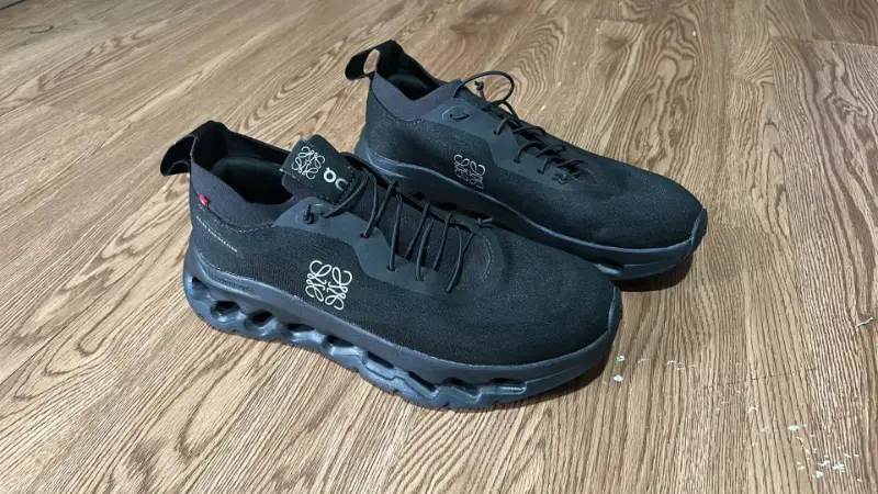 On Running On x Loewe Cloudtilt "All Black", top photo