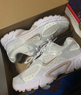 Nike Women's V5 RNR