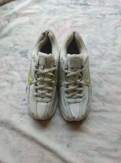 Nike Vomero 5 