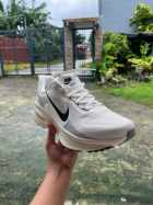 Nike Vomero 18 front photo