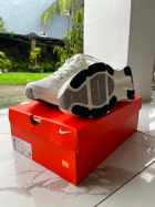 Nike Vomero 18 right photo