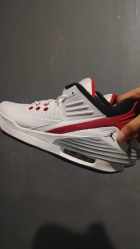 Nike jordan front photo