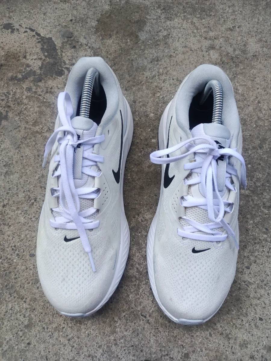 Main shoe photo