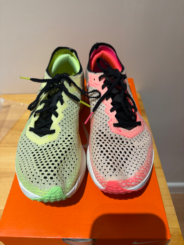 Nike Nike ZoomX Vaporfly Next% 3 FlyKnit Ekiden top photo