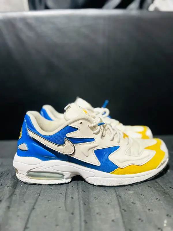 Nike Nike Airmax 2 Light top photo
